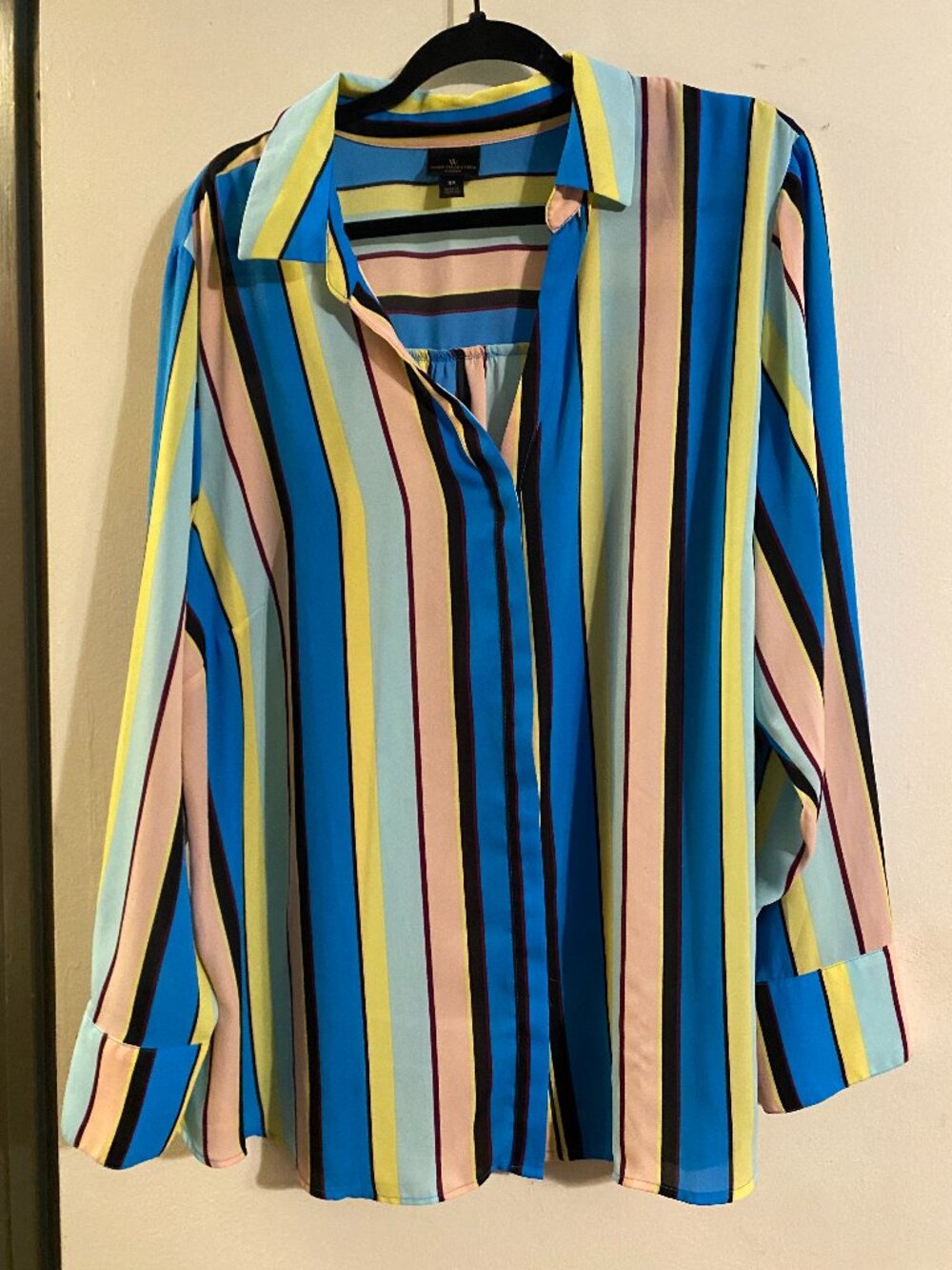 striped blouse